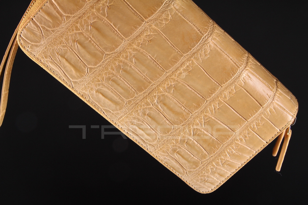 Клатч из кожи крокодила на двух молниях
