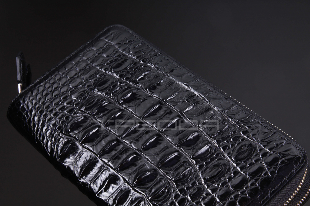 Клатч из кожи крокодила на двух молниях